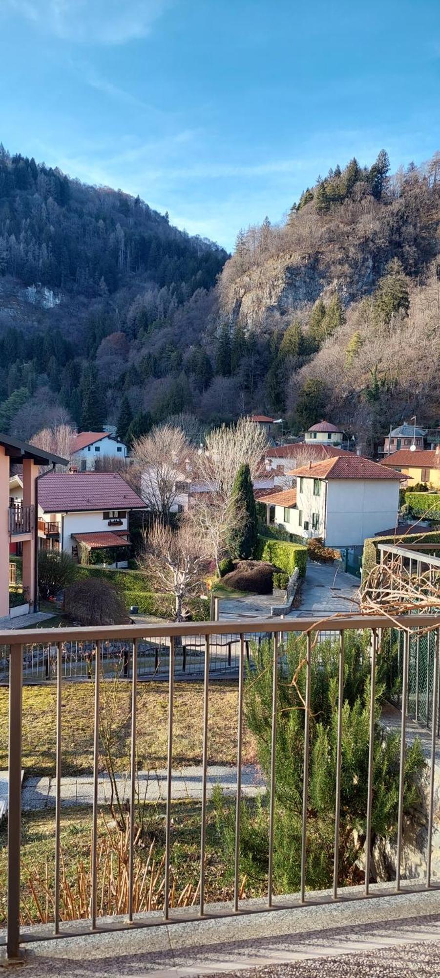 Casa Laura Zona Bellagio Apartment Magreglio Luaran gambar